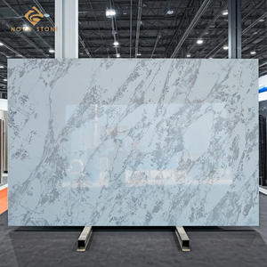 Loseta de Cuarzo NV939 de 10-20 mm, Estilo Mármol Statuario, Losa de Cuarzo con Vetas a Gran Escala, Losa de Cuarzo Jumbo - Product Image 1