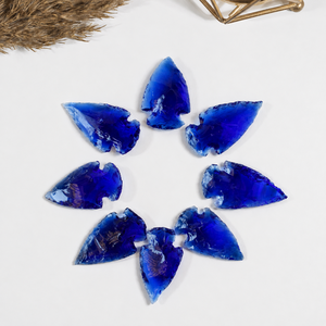 Cristales de vidrio azul oscuro de primera calidad al por mayor, puntas de flecha de cristal precioso para decoración y meditación - Product Image 1
