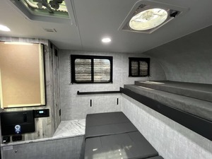 รถบ้านรุ่นใหม่ปี 2026 Soaring E-a-g-l-e Campers A-d-l-a-r 6.5XLS พร้อมจำหน่ายแล้ว - Product Image 3