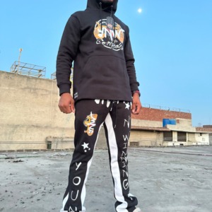 Venta al por mayor de ropa de calle personalizada de los hombres Flare Sweatsuit French Terry Raw Hem con capucha de peso pesado de los hombres acampanados pantalones de chándal y sudaderas con capucha conjuntos - Product Image 3