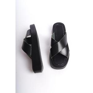 Pantofole da donna con suola ortopedica a fascia incrociata in vera pelle dal Design speciale - Product Image 1
