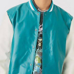 Chaquetas Bomber Varsity Personalizadas para Hombre con Cuello Alto y Logotipo Bordado Personalizado en la Parte Delantera - Product Image 3