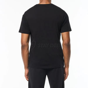 T-shirt de sport pour homme, tissu léger et extensible, entraînement en salle de sport - Product Image 4