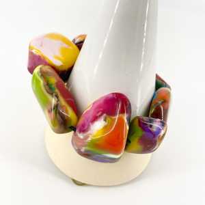 Pulsera de hilo de joyería de moda de resina de color hecha a mano de alta calidad personalizada de marca de la mejor calidad para mujeres de la India. - Product Image 1