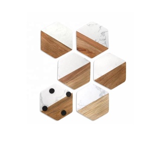 Dessous de verre géométriques blancs en marbre et bois Lot de 6 sous-verres faits à la main pour boissons, café, thé, décoration intérieure - Product Image 1