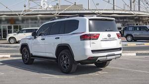 RECÍEN LLEGADO: Auto Usado en Excelentes Condiciones, TOYOTA LAND CRUISER GR Sport 2024, 3.5 Litros Gasolina, <span class=keywords><strong>Blanco</strong></span>, SUV, Automático, Listo para Enviar - Product Image 6