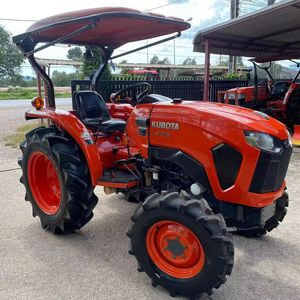 Tractor agrícola usado Kubota L4018 4WD, bomba de Motor de 40HP, caja de cambios, tractor de rueda para uso agrícola disponible para la venta - Product Image 5