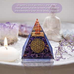 Pyramide d'orgone d'améthyste en vrac Pyramide d'orgonite faite à la main pour la guérison spirituelle soulagement du stress et activation du chakra du troisième œil - Product Image 6