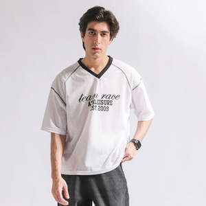 Camiseta de hombre con ribete de contraste, Camiseta de algodón 100% de alta calidad con logotipo personalizado, Camiseta con estampado de hojaldre, camisetas bajas moq de Pakistán para hombre - Product Image 4