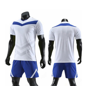 Uniforme de fútbol personalizado de alta calidad, pantalones cortos de Jersey de transferencia de calor, 100% poliéster, secado rápido, transpirable, presenta su propio diseño - Product Image 2