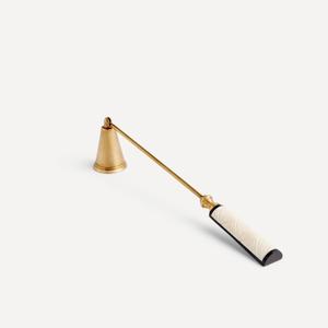 Bougie métallique avec coquille pour éteindre les bougies sur le thème moderne - Product Image 4