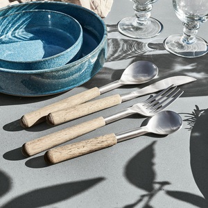 Ensemble de couverts élégants en acier inoxydable argenté avec manche en bois Ensemble de couverts faits à la main pour mariage et vaisselle à la maison - Product Image 1