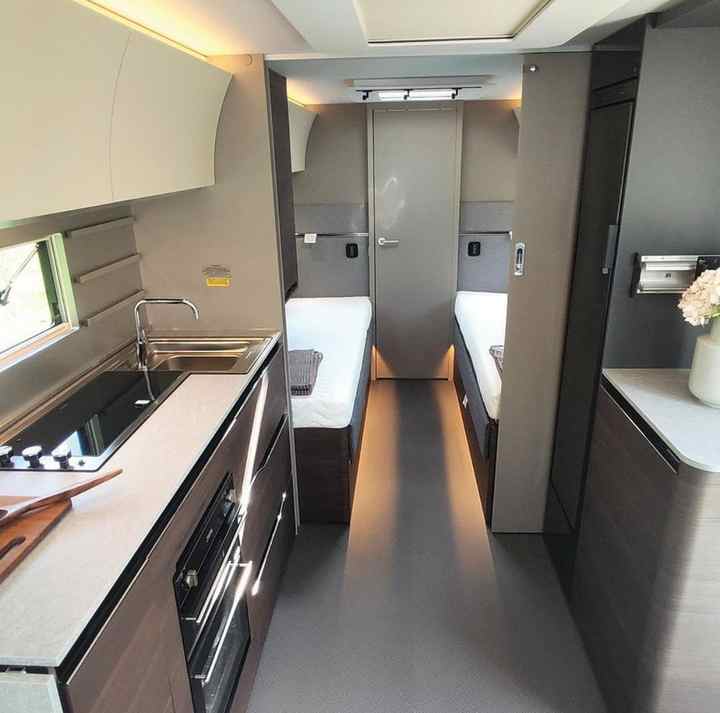 Instock Trending Caravan Camper Trailer Fairly Used Motorhomes for Sale at Cheap Prices in USA Europe