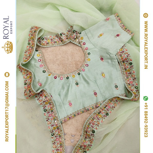 Lanzamiento exclusivo suave Georgette plisado Crush bordado Sari colecciones mayorista por Royal Export en Surat Gujarat - Product Image 1