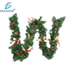 Lussuosa Ghirlanda Natalizia da 2,7 m con Fogliame Artificiale in PVC, Fiocchi Rossi e Bianchi, Frutta Candita e Fragole Rosse per Feste - Product Image 5