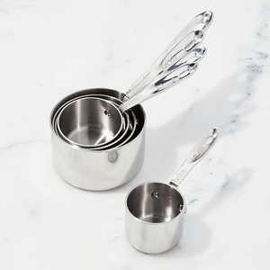 Tasses et cuillères à mesurer classiques rondes polies en argent avec poignées gravées pour des outils de cuisson et de cuisson précis Ustensiles de cuisine - Product Image 2