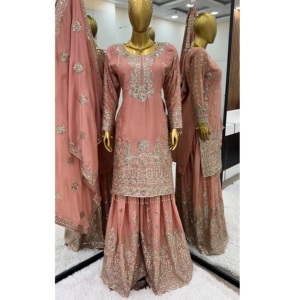 แฟชั่น pakistani งานเย็บปักถักร้อยหนักงานบริสุทธิ์ Chinon Salar kameez Contrast dupatta แต่งงานมีจำนวนมาก - Product Image 1