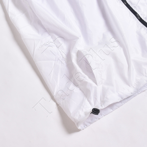 2025 Venta al por mayor ligero diseño personalizado OEM al aire libre a prueba de viento chaquetas impermeables cómodos abrigos cortavientos para hombres y mujeres - Product Image 4