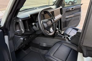 Ford Bronco First Edition 2021 d'occasion, 750 miles, EcoBoost V6, 4x4, pack Sasquatch - Product Image 4