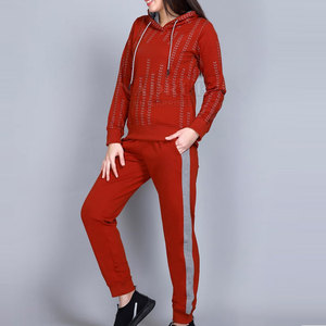 Conjunto de chándal estampado informal Ideal para deportes, descanso o chándal estampado de estilo callejero Conjunto a juego elegante y cómodo - Product Image 2