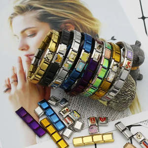 กำไลข้อมือสแตนเลสสตีลแบบมีจี้ ดีไซน์ทันสมัย - Product Image 2