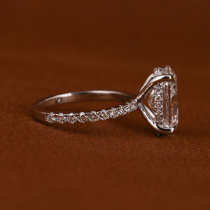 Anillo de diamante cultivado en laboratorio de oro macizo de 14KT, conjunto de pavé de Halo oculto, estilo clásico, corte ovalado, compromiso, certificado IGI para mujer - Product Image 5