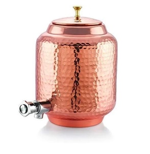 Dispensador de agua de cobre con acabado martillado único Home Hotel & Restaurant Beneficios de cobre para la salud Drinkware Diseño moderno - Product Image 3