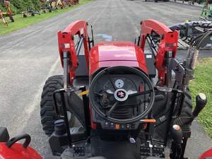 2023 Massey Ferguson 4707 Tractor agrícola usado para agricultura Excelente Estado - Product Image 3