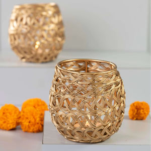 Elegante soporte de luz de té en hierro de color dorado con un diseño maravilloso, perfecto para eventos y decoración del hogar - Product Image 2
