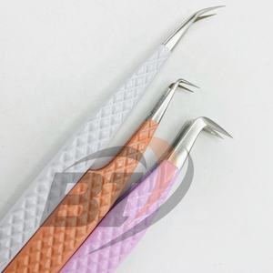 แหนบต่อขนตาสแตนเลสแบบยั่งยืนเคลือบสีปลายแหลมสั่งติดฉลากได้ตามต้องการ - Product Image 1