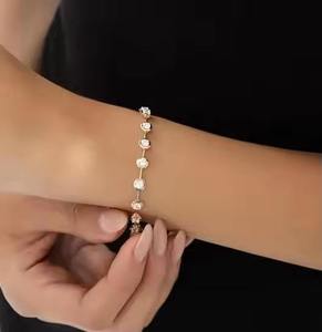 Bracelet de tennis de luxe en or blanc 18 carats S925 lunette en argent sterling D couleur VVS1 bracelet de diamants moissanite 18 carats blanc unisexe - Product Image 1