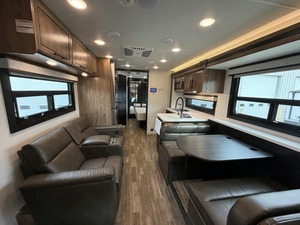 J-a-y-c-o S-e-n-e-c-a X-t 3-2-U 2023 usado en venta - Product Image 3