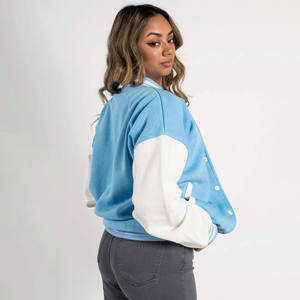 Veste de baseball personnalisée pour femmes, style varsity, manches longues, bomber avec épaules tombantes, vêtements de rue décontractés - Product Image 2