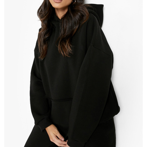 Manteau long confortable à capuche surdimensionné pour femme pour un usage quotidien Streetwear Travel Cozy Indoor Wear Winter Season with Front Logo - Product Image 1