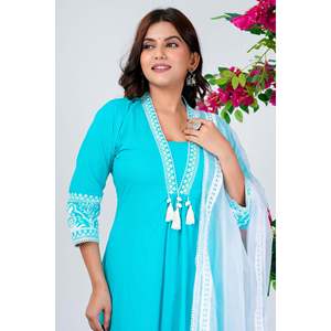 Elegante Conjunto de Kurta de Chifón Azul Agua Bordado con Dupatta - Product Image 5