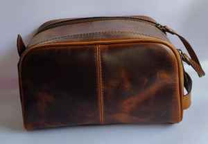 Bolsas DE ASEO con cremallera de Cuero 100% hechas a medida, hechas de Cuero 100%, ideales para reventa por tiendas de suministros de aseo para hombres - Product Image 3