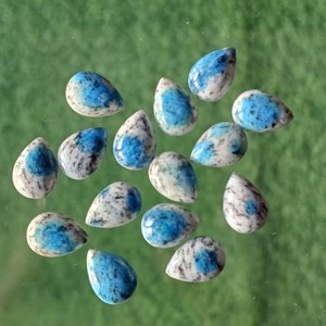 Cabochon Jaspe Naturel K2 Forme de Poire Cristal Blanc Quartz Pierres Précieuses Dos Plat Calibré Lâche pour Bijoux Fourniture en Vrac - Product Image 1