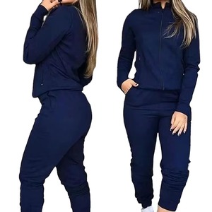 Conjunto de chándal suave para mujer con Sudadera con capucha y parte inferior para correr Ideal para fitness o trajes de fin de semana - Product Image 1