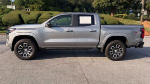 Offre exceptionnelle : Chevrolet Colorado Z71 Crew Cab 4x4 d'occasion 2023 - Product Image 3