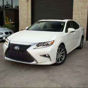 Voiture d'occasion de qualité abordable, Le-x-us ES 30-0h 2017, conduite à gauche - Product Image 1