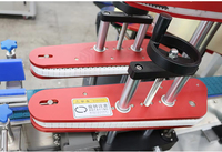 Machine d'étiquetage rotative auto-adhésive de haute précision pour la ligne de production d'emballage de bouteilles d'eau, de jus et de boissons