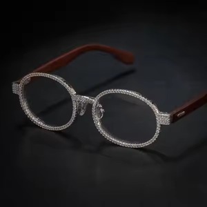 แว่นตาหรูหราประดับเพชรโมอิสซาไนต์แท้ ทองคำแท้ 10K แบบสั่งทำพิเศษ - Product Image 2