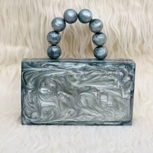 Elegance Pochette en résine élégante pour les fêtes de mariage Sac à main pour femme avec glamour par l'artisanat du croissant - Product Image 1
