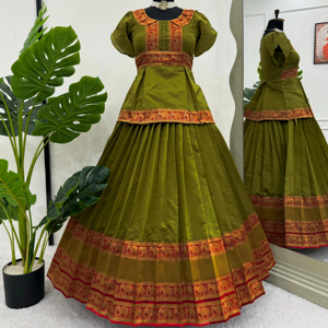 Top y parte inferior del diseñador del desgaste hermoso del partido - Product Image 1