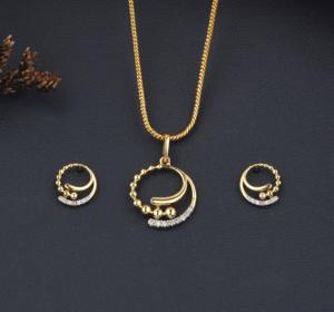 Elegantes conjuntos de colgantes chapados en oro fino para ropa de fiesta nupcial y colgantes de uso diario para revendedores, salas de exposición, importadores - Product Image 1