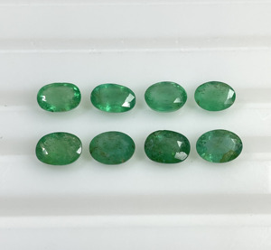 Esmeralda Zambiana Natural de Alta Calidad, Corte Ovalado Calibrado, Color Verde Medio, 25.30 Quilates, Gema Suelta para Joyería - Product Image 2