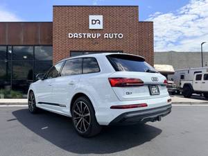 Audi Q7 quattro Prestige 55 TFSI AWD 2023, SUV de 4 puertas, vehículos usados en buen estado a la venta - Product Image 3