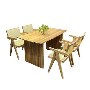 Juego de Muebles para el Hogar: Mesa de Comedor Rectangular Tradicional de Madera Maciza y 4 Sillas - Product Image 1