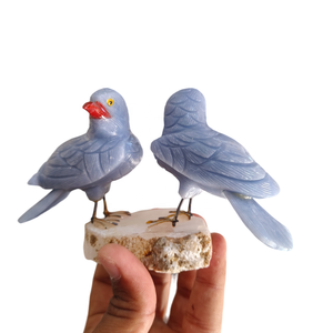 Exclusif fabriqué à la main Angelite Couple Oiseau Sculpture Sculpture Puissant Amour Paire Charme Finement sculpté Oiseaux Expositions Le Blush - Product Image 1