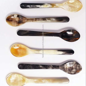 Cuerno de búfalo natural Cuchara grande Cubiertos Cuchara para ensalada Productos de cuerno hechos a mano Cuchara pulida para el hogar y el restaurante por FWE - Product Image 1